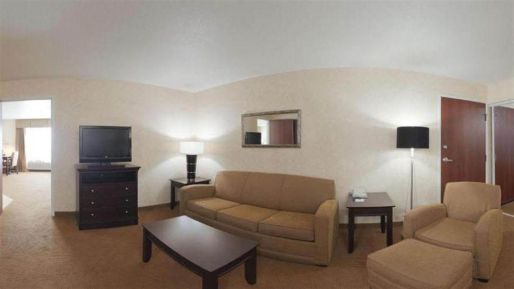 Holiday Inn Express Lawrence By Ihg Exteriér fotografie