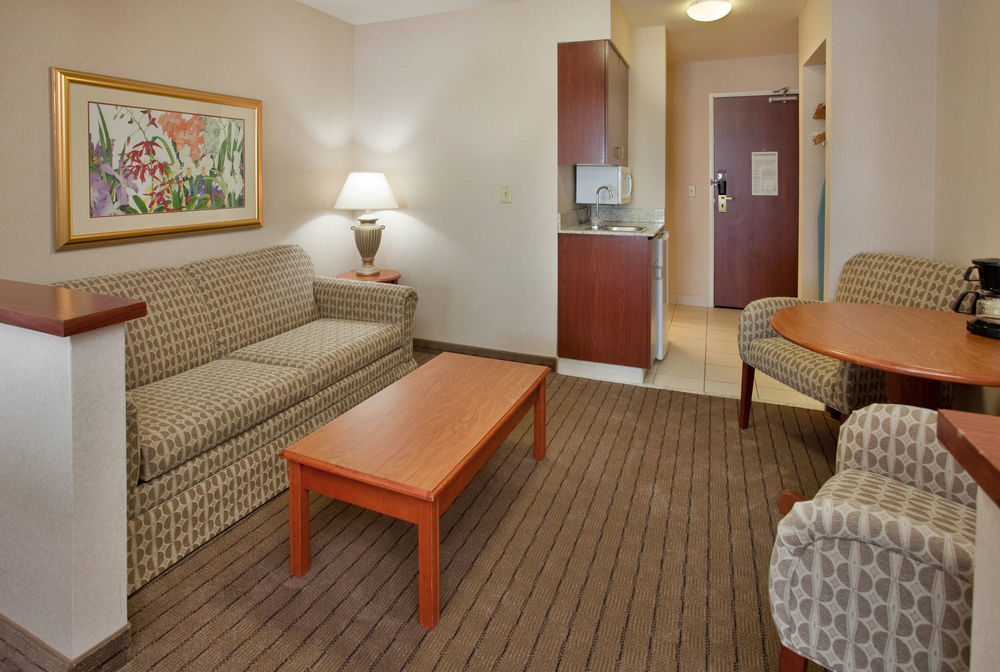 Holiday Inn Express Lawrence By Ihg Exteriér fotografie