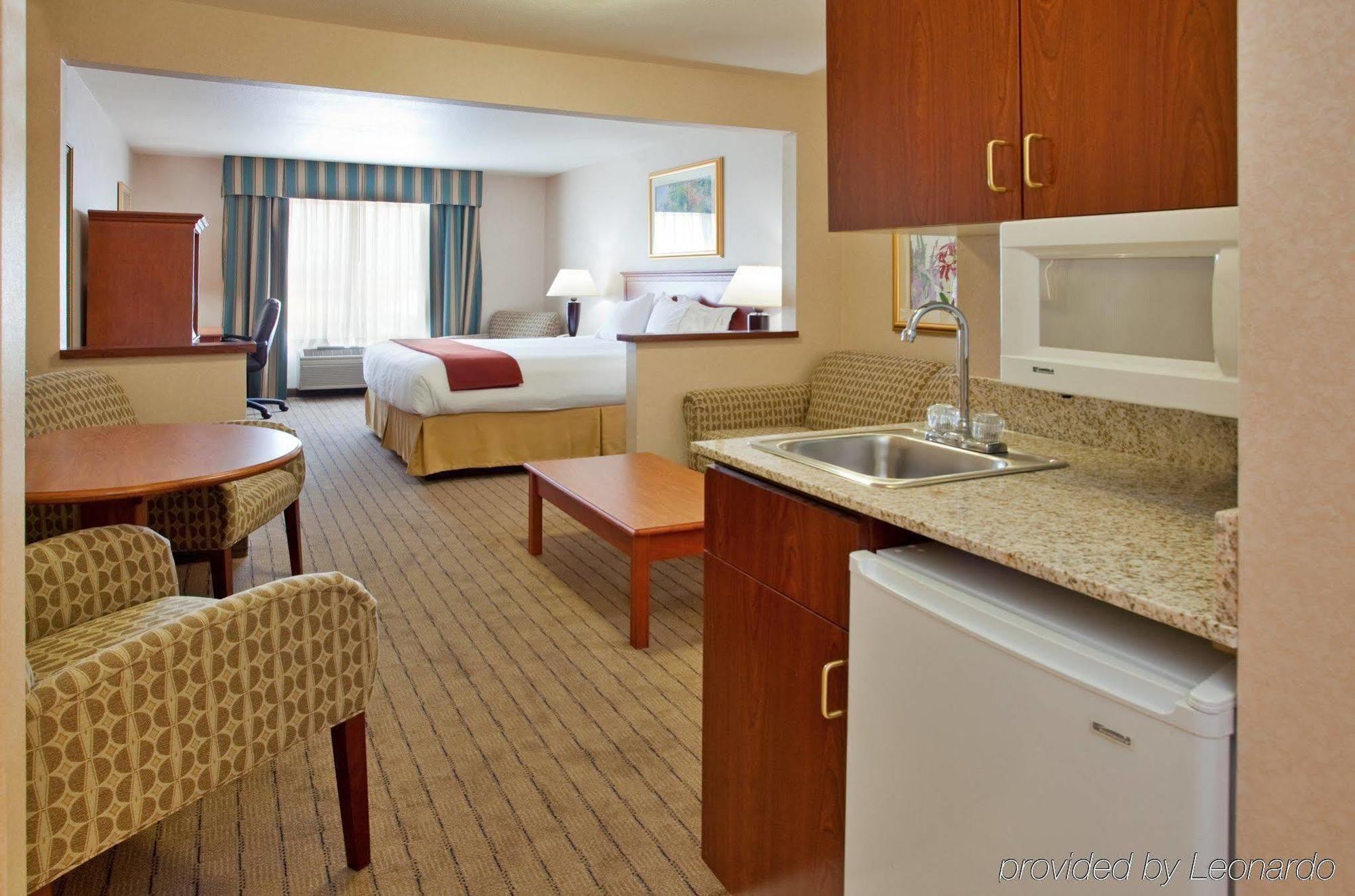 Holiday Inn Express Lawrence By Ihg Exteriér fotografie